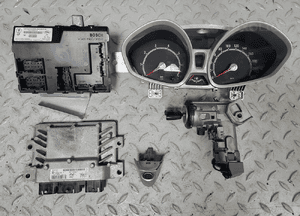 KOMPUTER STEROWNIK Silnika 1,4 16V benzyna SPJA Ford Fiesta Mk7 VII 8V2112A650TF 1