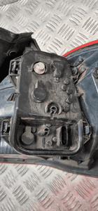 Bmw F20 F21 lampa lewa tył tylna w błotnik 7359017 12