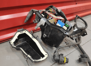 BMW 5 F10 F11 3.0D N57 MODUŁ OBUDOWA SKRZYNKA BEZPIECZNIKÓW 7555155 ORYG 2