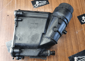 Obudowa Podstawa Filtra Oleju BMW 1 2 5 E87 E90 E81 E91 E60 2.0 D N 47 70346292 2