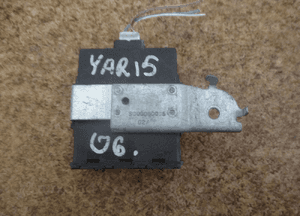 MODUŁ ELEKTRONICZYNY TOYOTA YARIS II 897410D040 3