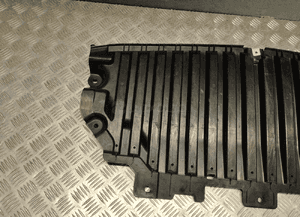 Mercedes W206 osłona płyta pod zderzak przód A2065205000 3