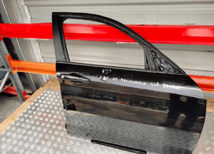 Bmw F20 drzwi przednie prawe 668 1