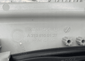Mercedes W213 prowadnica silniczek rolety lewa A2138100127 6