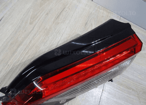TOYOTA RAV4 V - lampa prawa tył tylna 81580-42151 LLU 4
