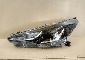 LAMPA LEWA REFLEKTOR LEWY TOYOTA COROLLA CROSS 2022- 1