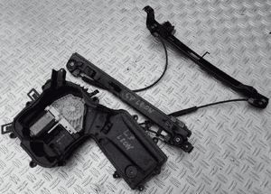 MECHANIZM SZYBY SILNICZEK LEWY PRZÓD SEAT LEON II 1