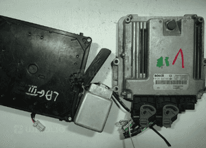 ZESTAW STARTOWY LAGUNA III 2.0 DCI 0281014646 1