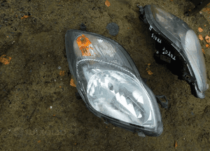 toyota yaris II lampa prawa WYSYŁKA 1
