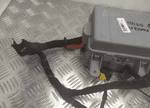 Alfa romeo stelvio skrzynka bezpieczników 7