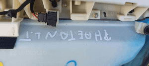 Boczek tapicerka lewy tył granatowa skóra VW Phaeton 10