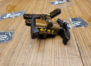 Napinacz 06B109217B Hydrauliczny Łańcucha Łańcuszka Wałka Rozrzadu 2.0 ALT 20V 130KM Audi A4 B6 VW 23