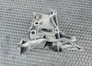 Lapa Wspornik Podpora Pompy Wspomagania Paliwa Alternator Mocowanie Rolka 2.7 3.0 TDI V6 Audi A4 B8 A5 A6 C7 A7 A8 Q5 2