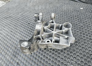 Lapa Wspornik Podpora Pompy Wspomagania Paliwa Alternator Mocowanie Rolka 2.7 3.0 TDI V6 Audi A4 B8 A5 A6 C7 A7 A8 Q5 13