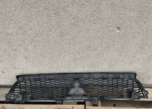 Grill atrapa zderzaka mitsubishi outlander ii lift 4