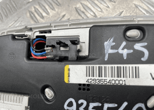BMW F39 F45 F48 LAMPKA PODSUFITKI 9355400 4