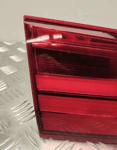 Bmw F20 F21 lampa w klapę bagażnika lewa tył 7359019 4
