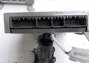 Mazda 323f BA 2.0v6 94-98 Komputer Sterownik KF69 3