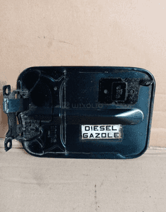 Klapka paliwa wlewu VW Passat B3 333809905 2