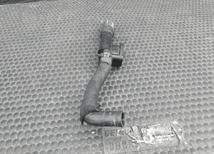 Króciec 038121132G 03G121101 Wody Płynu Przewod Rurka Waz Rozdzielacz Czujnik Temperatury 2.0 TDI AUDI A4 B7 A6 C6 18