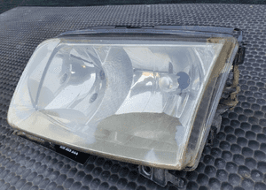 Lampa Reflektor Przod Przednia Lewa VW Polo 3 III 6N Europa 4