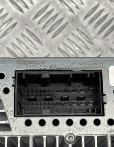 Bmw F15 F16 F85 F86 moduł wzmacniacz systemu hifi 9321075 7
