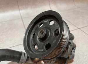 JEEP GRAND CHEROKEE WK 3.0CRD POMPA ORYGINAŁ BDB 5