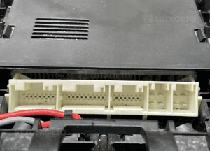 Bmw F25 lampka sufitowa przednia 9311343 7