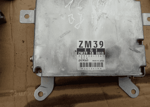 Mazda 323 323f 00-03 Komputer Sterownik 1.6 ZM39 2
