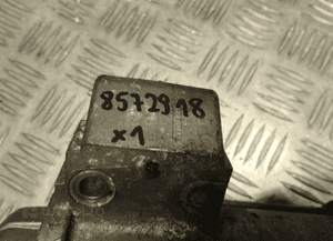 Bmw F20 F21 rozrusznik 8572918 11