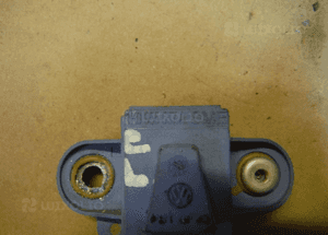 CZUJNIK SENSOR UDERZENIA VW PASSAT B6 1K095557 2
