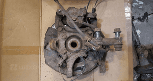 rav4 06-12 2.2 D4D zwrotnica piasta prawa 1