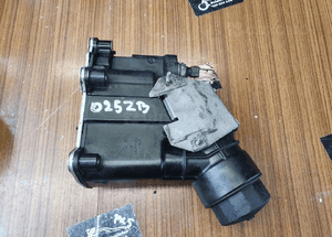 Obudowa Podstawa Filtra Oleju BMW 1 2 5 E87 E90 E81 E91 E60 2.0 D N 47 70346292 1