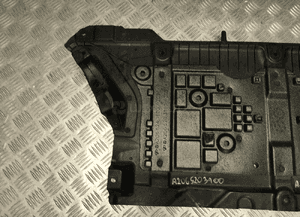 Mercedes W206 osłona płyta pod silnik A2065203100 7