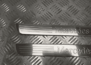 Mercedes W205 listwa nakładka progu przód A2056802210 3