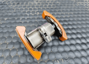Napinacz 06B109217B Hydrauliczny Łańcucha Łańcuszka Wałka Rozrzadu 2.0 ALT 20V 130KM Audi A4 B6 VW 16