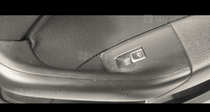 Audi Q3 boczek tapicerka drzwi prawy tył 7