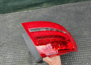 Lampa Lampy LED 8K9945095B 8K9945096B 10STyl Tylne Blotnik Klapa AUDI A4 B8 Kombi Avant Komplet 09r 9