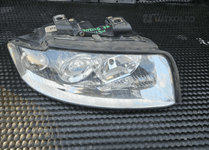 Reflektor Lampa Xenon D1S Przód Przednia PRAWA Valeo Europa Audi A4 B6 2