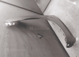 MAZDA 3 I BŁOTNIK PRZÓD PRZEDNI LEWY SREBRNY 22V 3