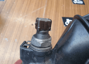 Obudowa Podstawa Filtra Oleju BMW 1 2 5 E87 E90 E81 E91 E60 2.0 D N 47 70346292 8