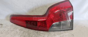 . TYL TYLNA LAMPA PRAWA VOLVO V50 1