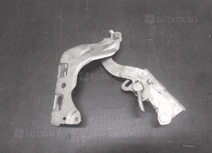 Zawias maski prawy mercedes e klasa W213 A2138800228 2