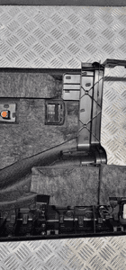 Mercedes W213 boczek bagażnika prawy A2136906403 13