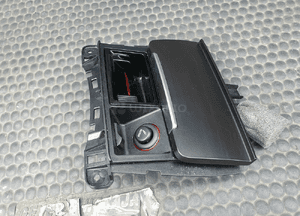 Popielniczka 8K0857951 Klapka Zapalniczka Wklad Czarna Audi A4 B8 A5 Q5 16
