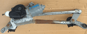Toyota Yaris II 06-11 mechanizm silniczek wycieraczek 85110-OD080 przód 3