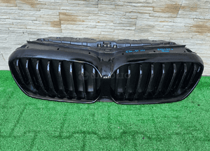ŻELUZJA GRIL BMW 5 G30 G31 LCI 5A218F3 1