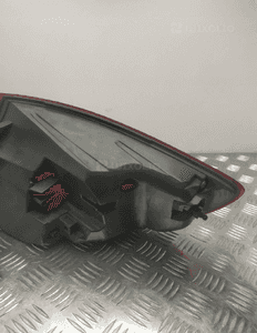Bmw F34 lampa tył lewa w błotnik 7417469 7