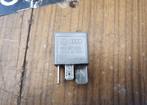 Przekaznik Przekaźnik 373 370 614 53 395 Sterownik Moduł Audi VW Skoda Seat 8