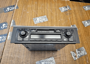 Radio Chorus 8E0035152 Radioodtwarzacz Kaseta Audi A4 B6 B7 Oryginalne z Kodem 16